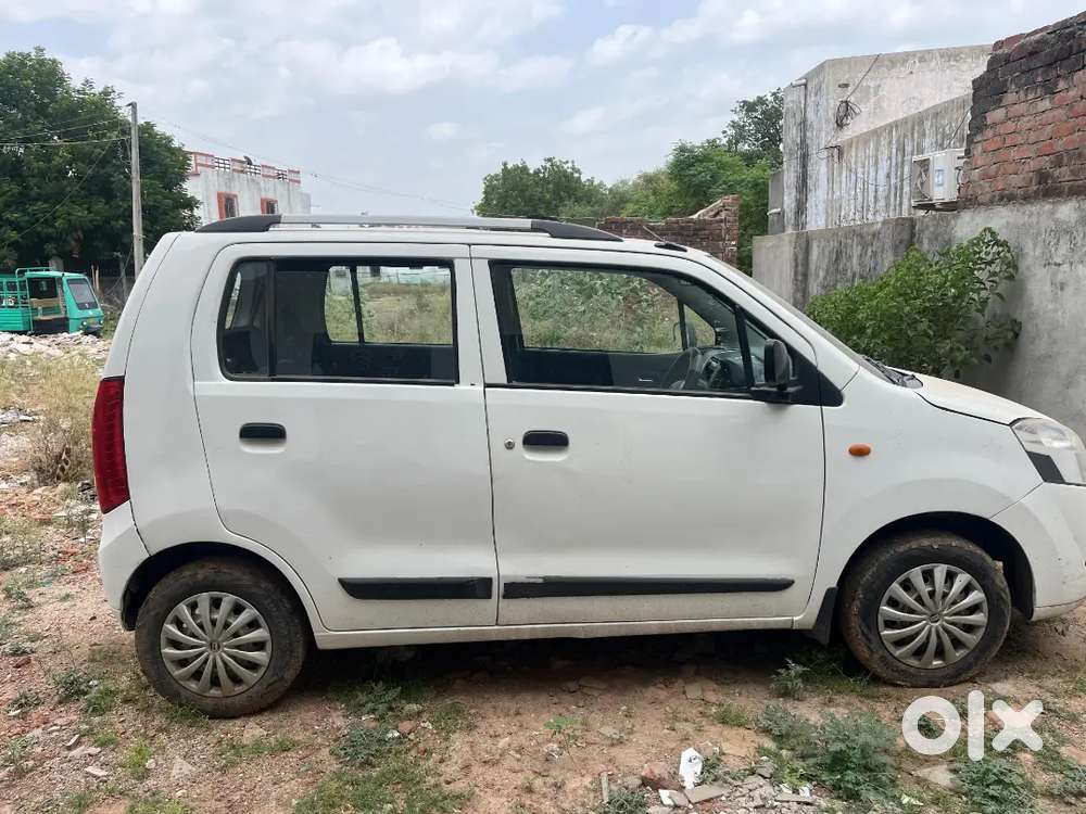 2 Power Window 
Pure Petrol Car 
2012 Model
Excellent Condition