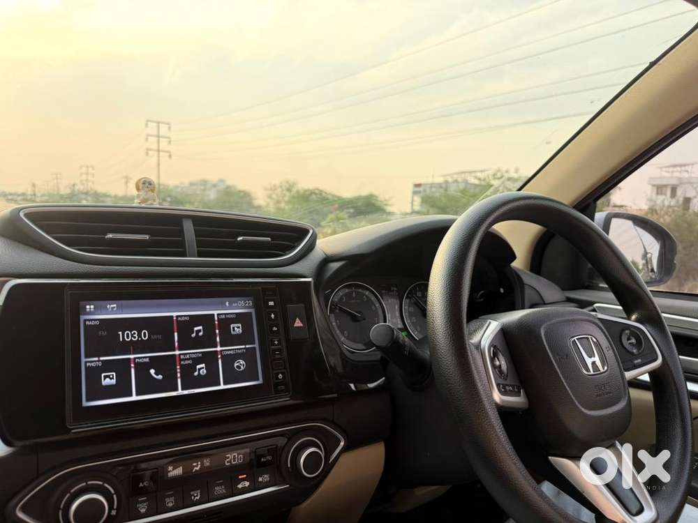 Honda Amaze 2024 Petrol Well Maintained