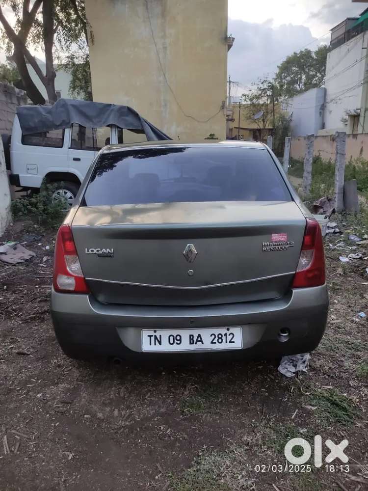 Mahindra Logan Petrol 2010