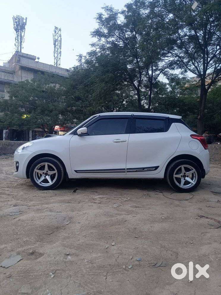 Maruti Suzuki Swift Vxi + Manual, 2019, Cng & Hybrids