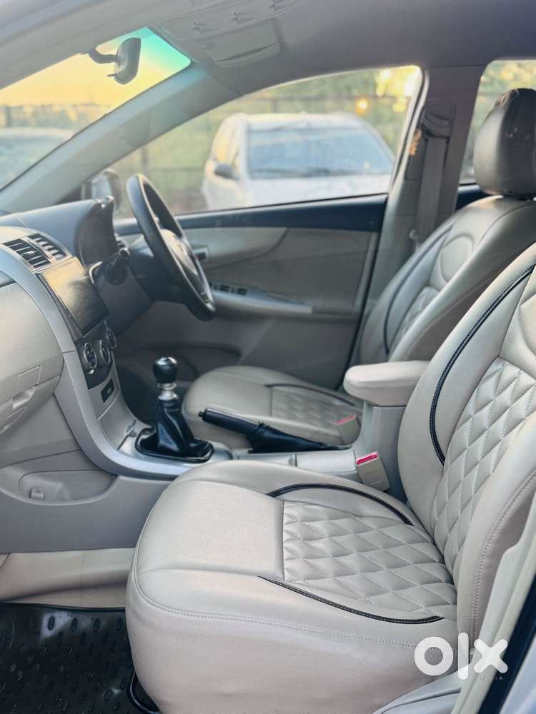 Toyota Corolla Altis 1.8 J, 2012, Petrol
