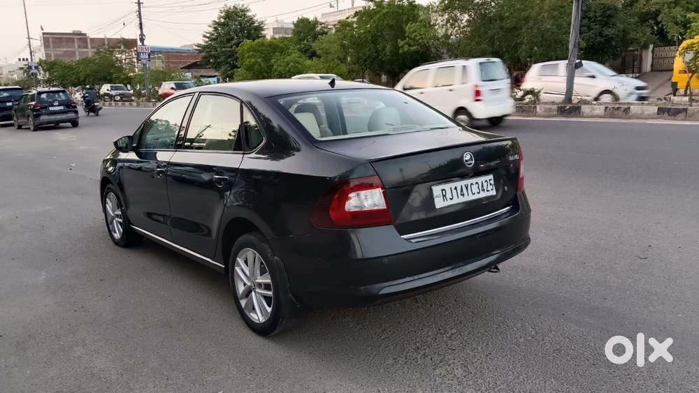 Skoda Rapid Elegance 1.6 Mpfi At, 2017, Petrol