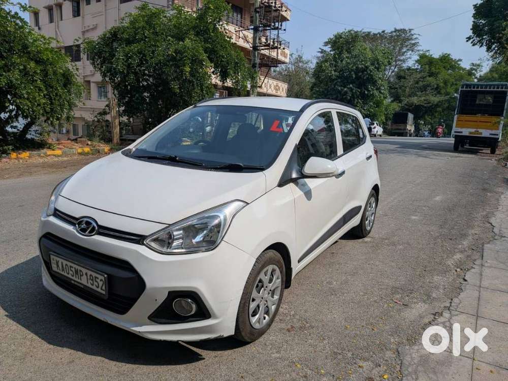 Hyundai Grand I10 2013-2016 At Sportz, 2014, Petrol