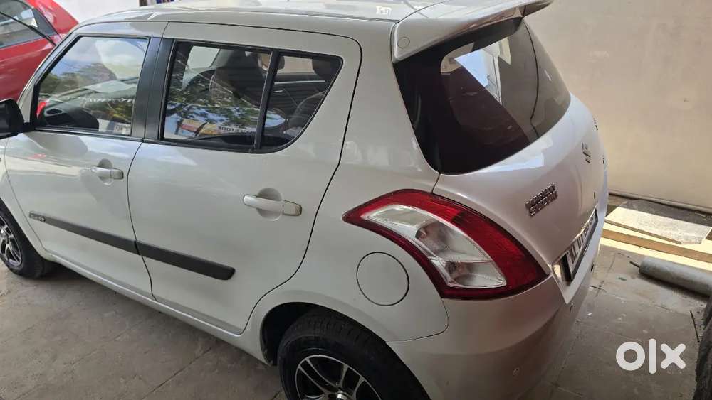 Maruti Suzuki Swift 2012 Diesel 129000 Km Driven