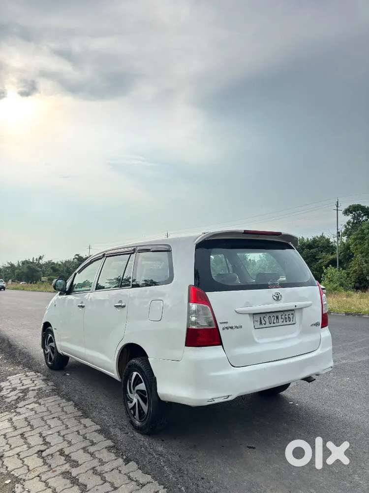Toyota Innova 2.5g Diesel 2011