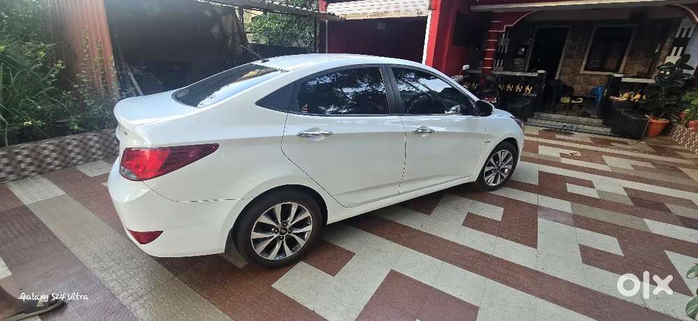 Hyundai Fluidic Verna 2015 Petrol 42000 Km Driven