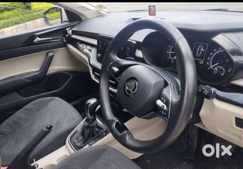 Skoda Slavia 1.0 Ambition Tsi, 2023, Petrol