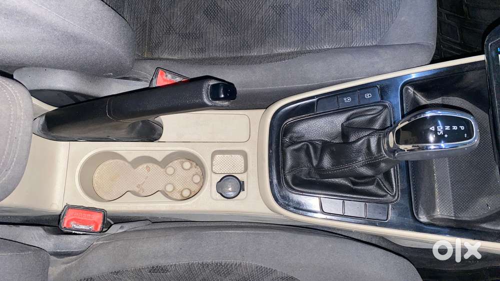 Skoda Slavia 1.0 Ambition Tsi At, 2022, Petrol