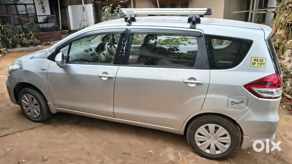 Maruti Suzuki Ertiga Yellow Board 2016 Diesel 215000 Km Driven
