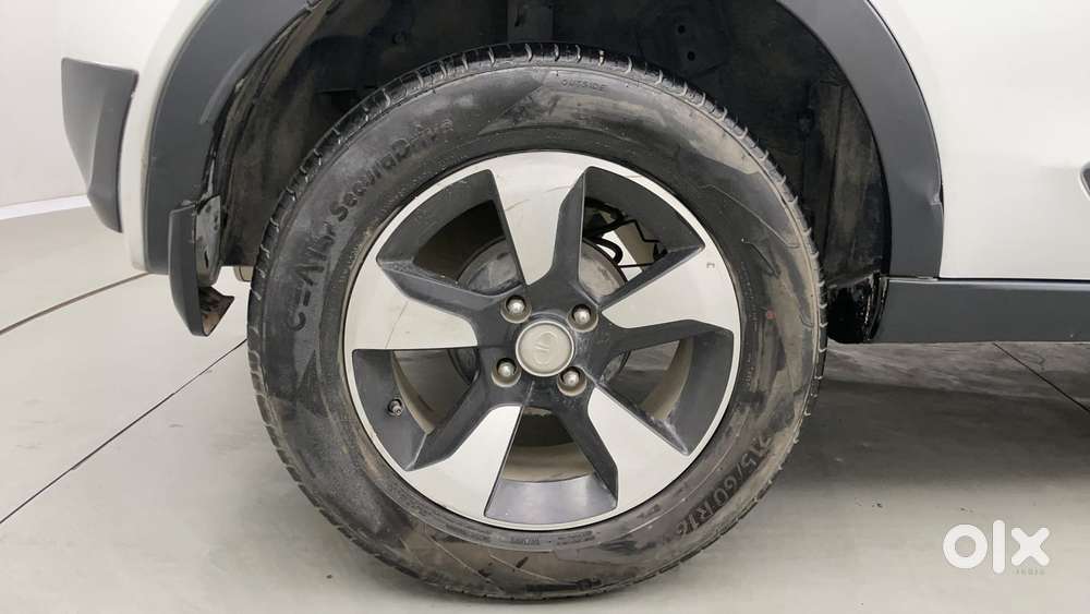 Tata Nexon 1.2 Revotron Xza Plus (l), 2019, Petrol