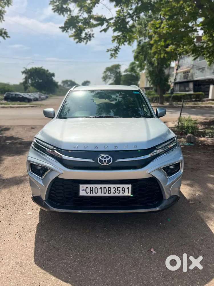 Toyota Urban Cruiser Hyryder 2025 S Strong Hybrid Auto Done 7800 Km