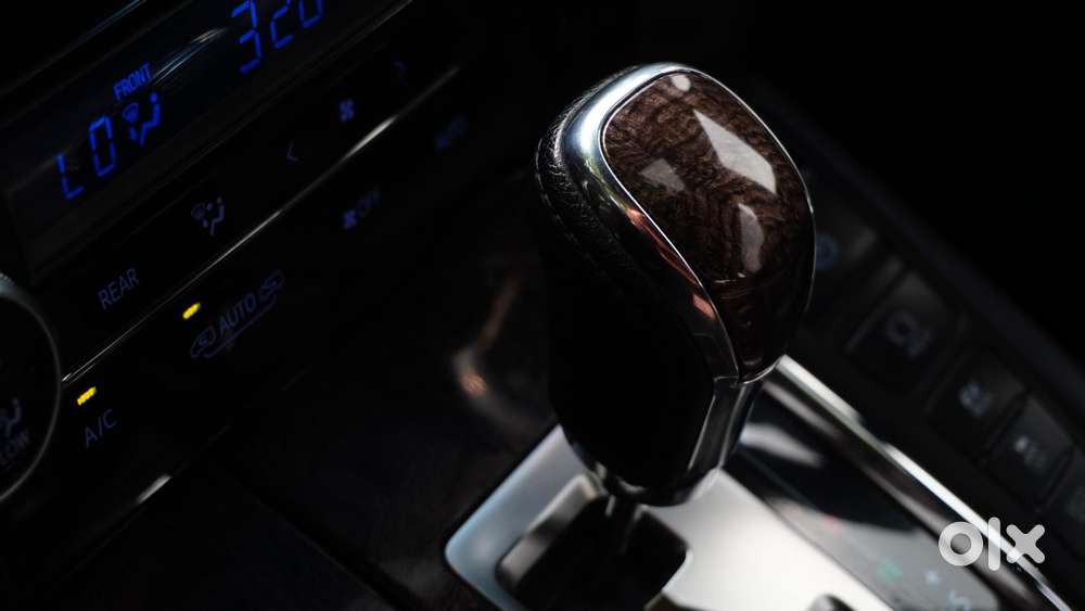 Toyota Vellfire 2.5 Executive Lounge, 2021, Petrol