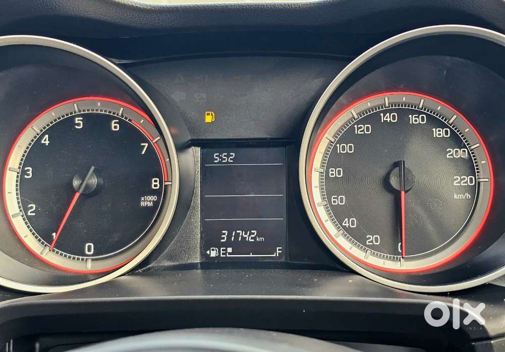 Maruti Suzuki Swift Vxi + Manual, 2022, Petrol