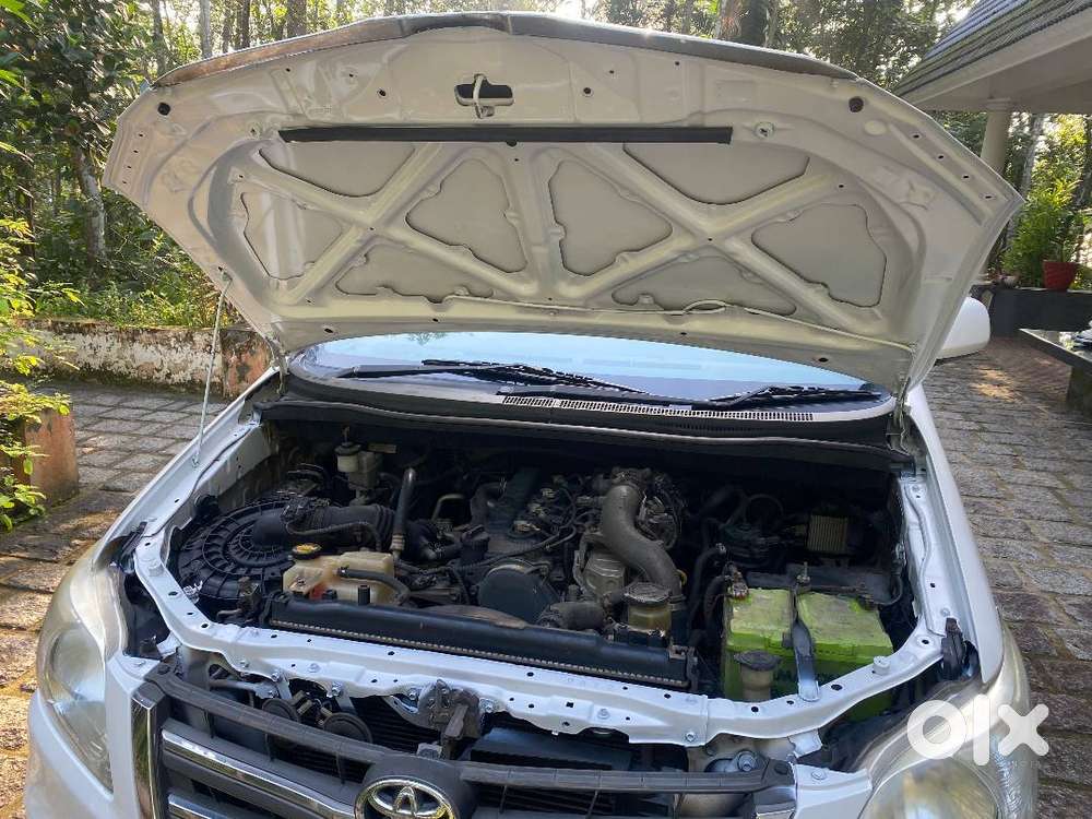 Toyota Innova 2.5 G 2015