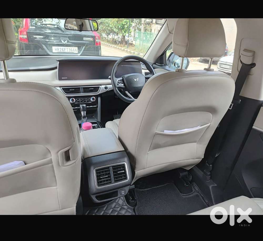 Mahindra Xuv700 2.0 Ax 7 Petrol At Luxury Pack Str, 2022, Petrol