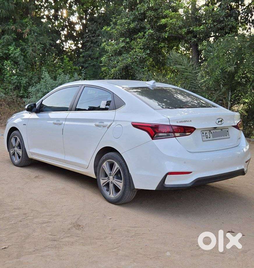 Hyundai Verna 1.6 Crdi Sx Plus At, 2017