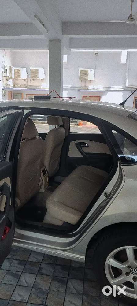 Show Room Track And Well Maintained