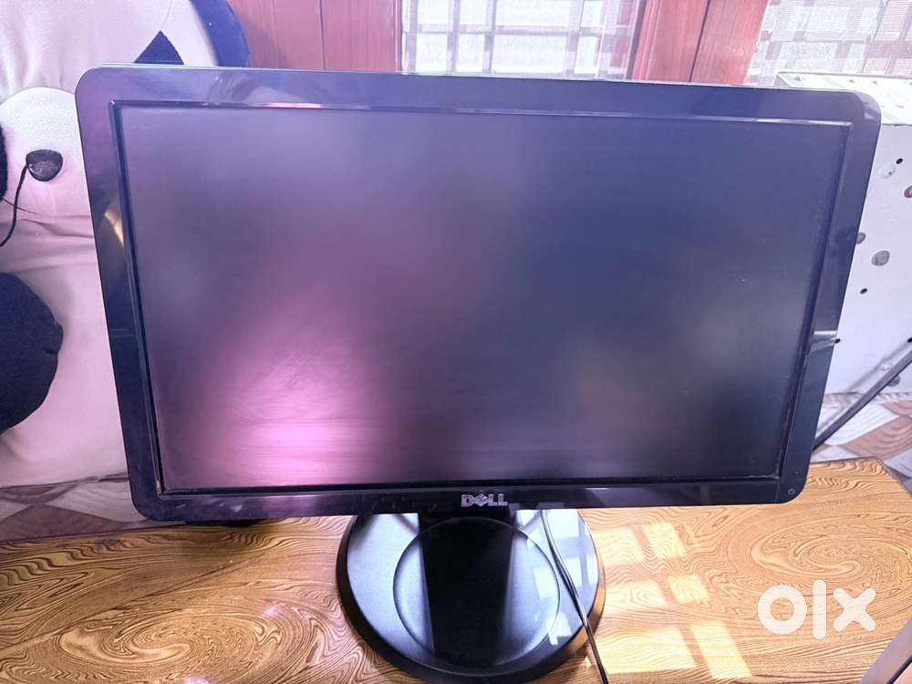 Flat ninitor with cpu and keyboard