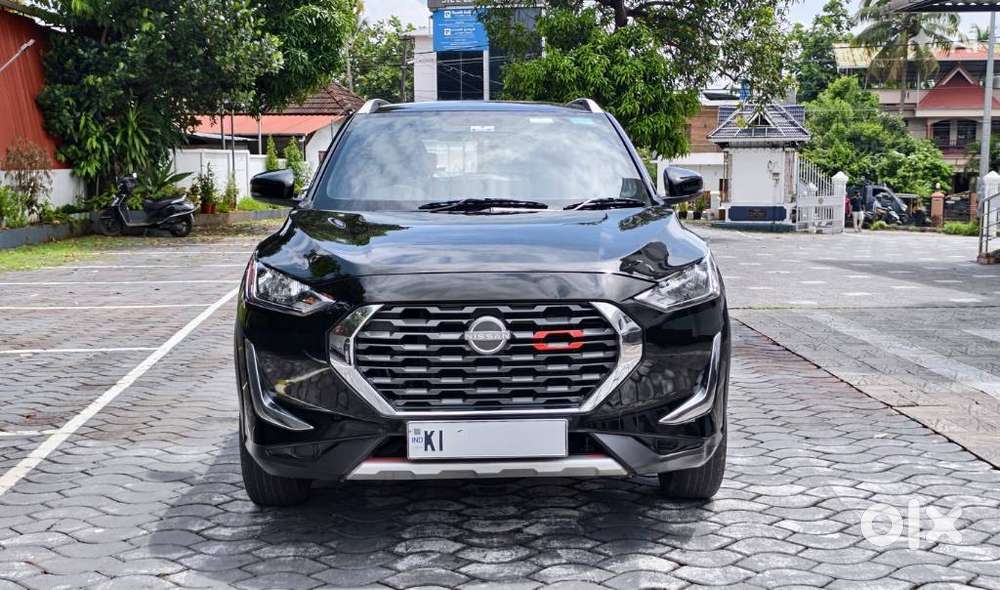 Nissan Magnite Kuro Edition Petrol Amt, 2024, Petrol