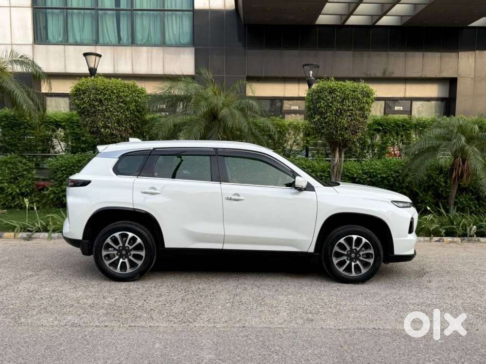Maruti Suzuki Grand Vitara 1.5 Alpha Plus Intelligent Hybrid Ecvt, 2..