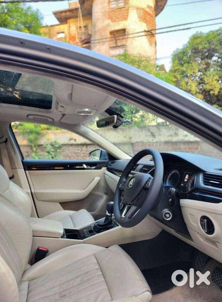 Skoda Superb L&k 2.0 Tdi At, 2017, Diesel