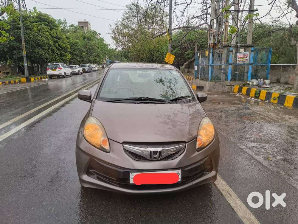 Honda Brio 2012 Petrol Well Maintained