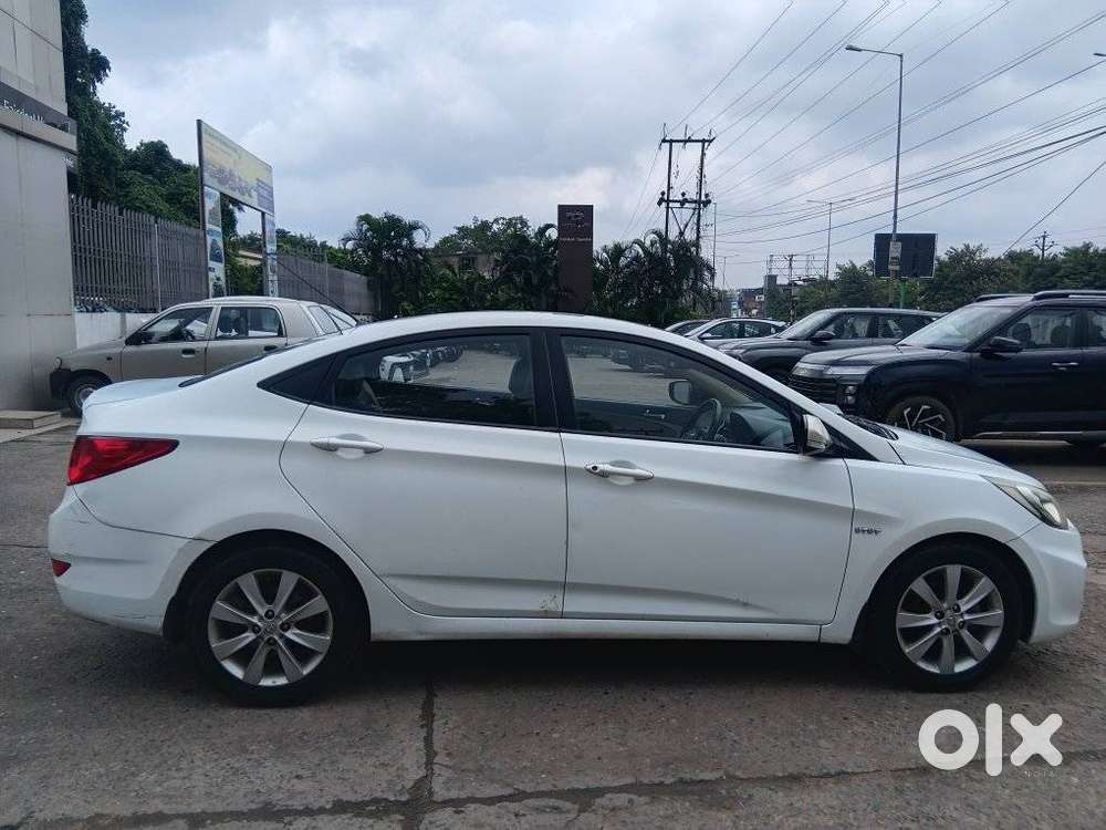 Hyundai Fluidic Verna 1.6 Vtvt Sx, 2012, Petrol