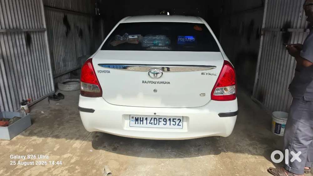 Toyota Etios 1.5 G 2012