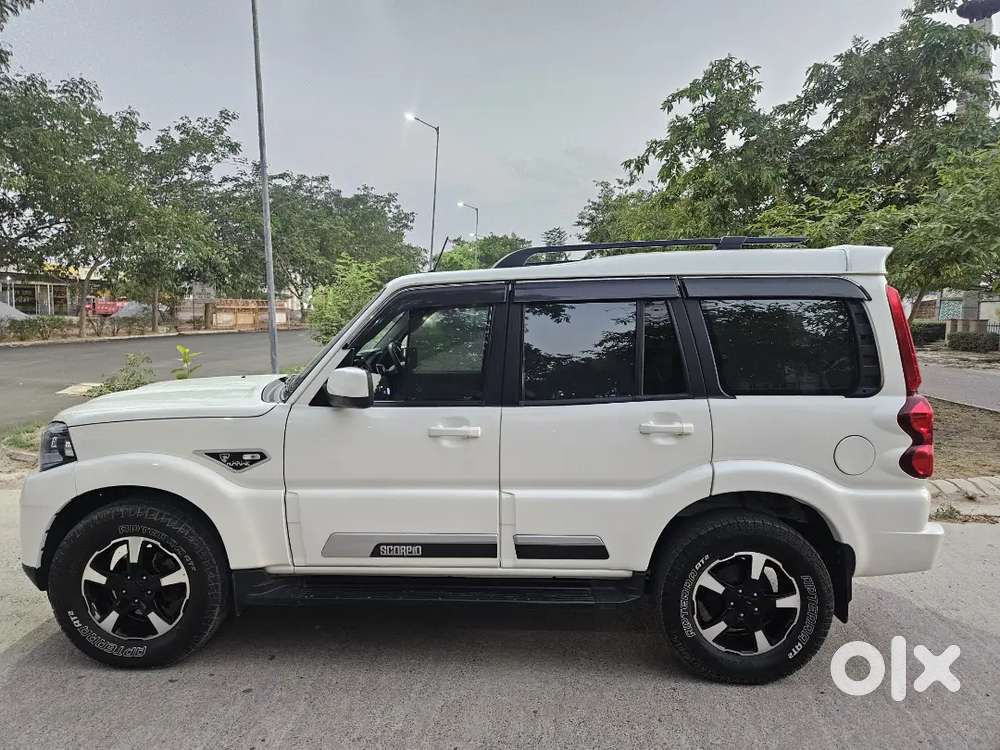 Mahindra Scorpio Classic 2022 S11