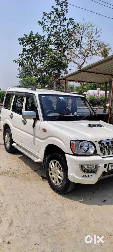 Mahindra Scorpio Classic 2013 Diesel 95000 Km Driven