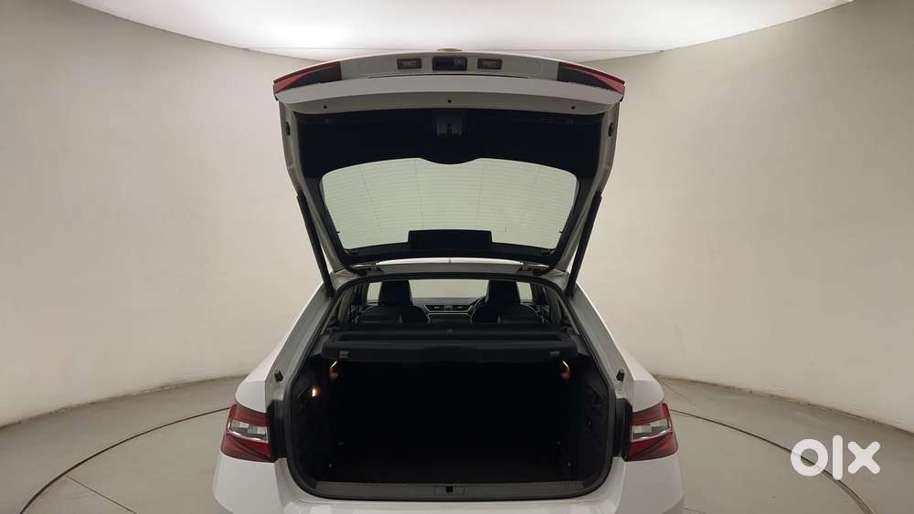 Skoda Superb Lk 1.8 Tsi At, 2019, Petrol