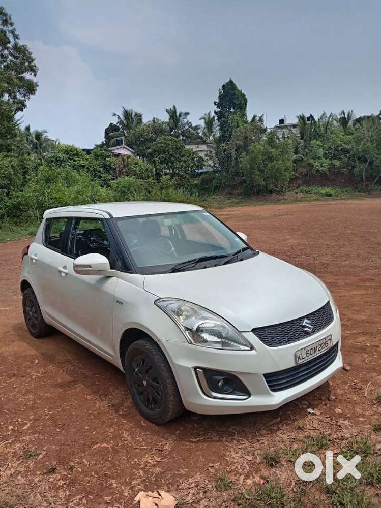 Maruti Suzuki Swift Vxi Ags, 2017, Petrol