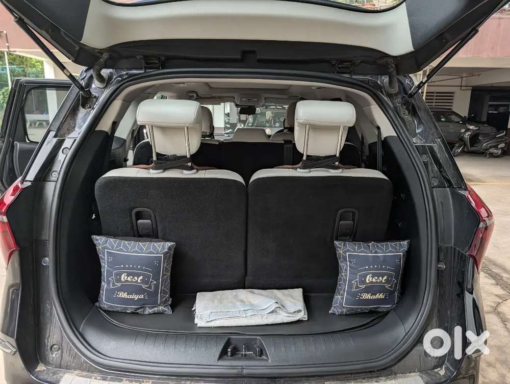 Mahindra Xuv700 2023 Petrol Well Maintained