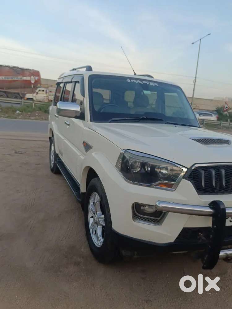 Mahindra Scorpio 2017 Diesel 195000 Km Driven