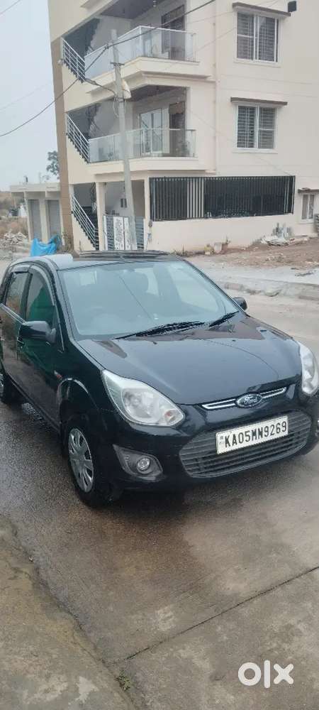 Ford Figo 2013 Diesel 106000 Km Driven Company Maintenance New Tyres