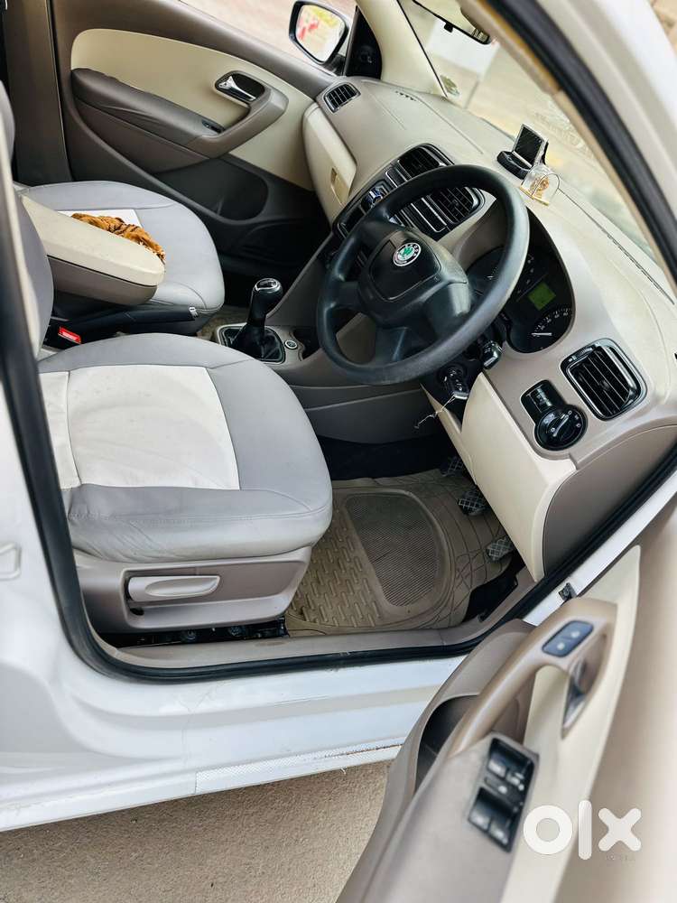 Skoda Rapid Elegance Mpi, 2012, Petrol