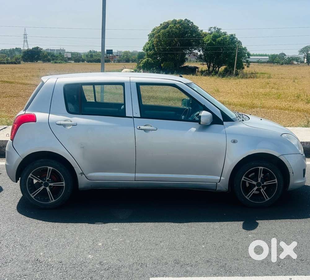 Maruti Suzuki Swift 2011 Year
