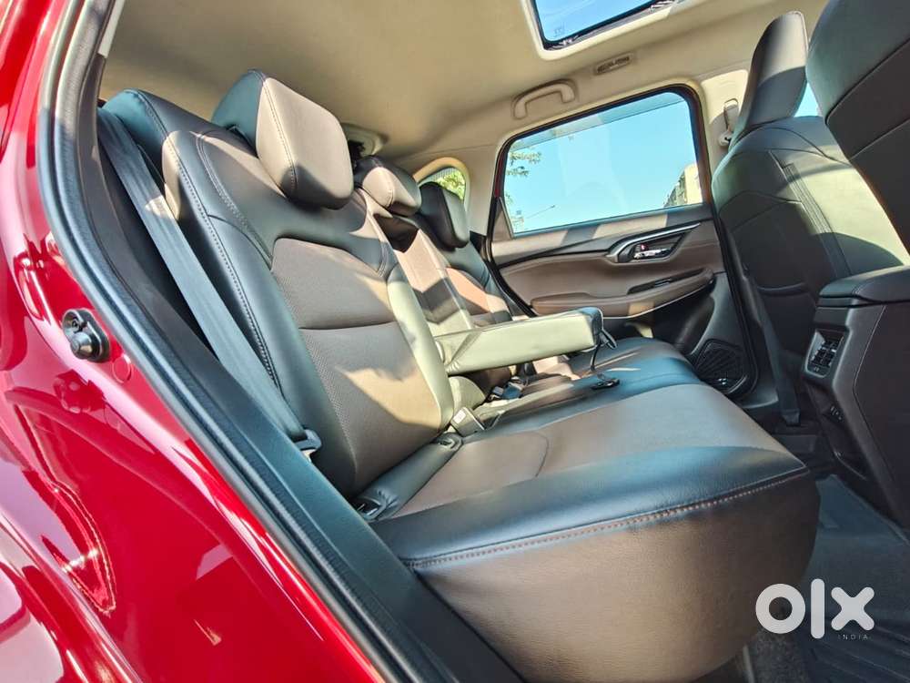 Toyota Urban Cruiser Hyryder 7 Seater V At Awd, 2023, Petrol