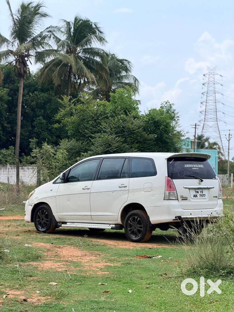 Toyota Innova 2011 Diesel Car
