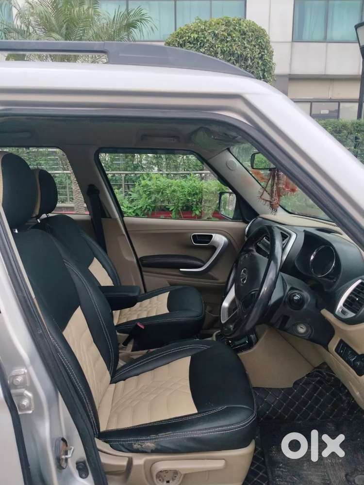 Mahindra Tuv 300 T8 Plus Amt, 2017, Diesel