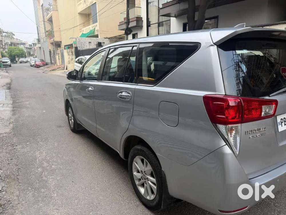 Toyota Innova Crysta 2.8z 2017 With Company Record..fully Insured