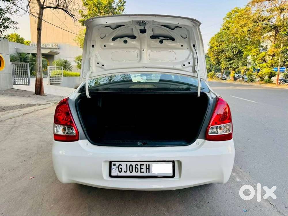 Toyota Etios Cross 1.5l V, 2011, Petrol