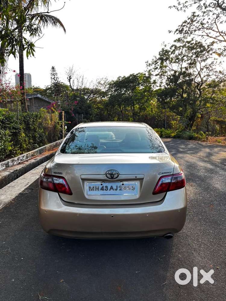 Toyota Camry 2011 Petrol Well Maintained