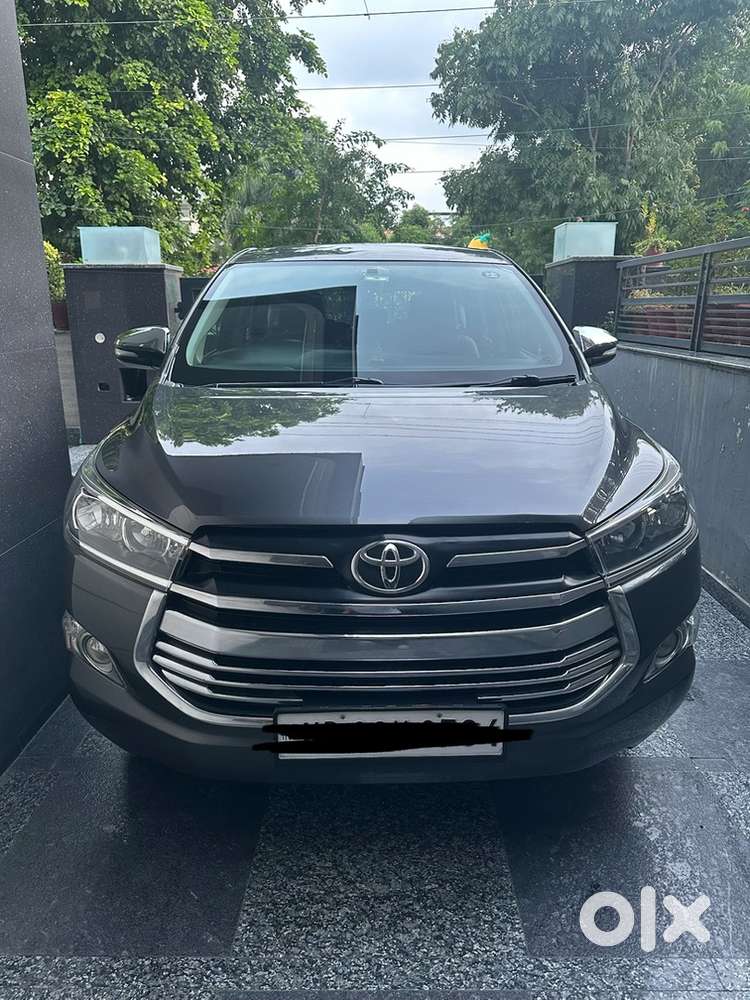 Toyota Innova Crysta 2017 Diesel Well Maintained