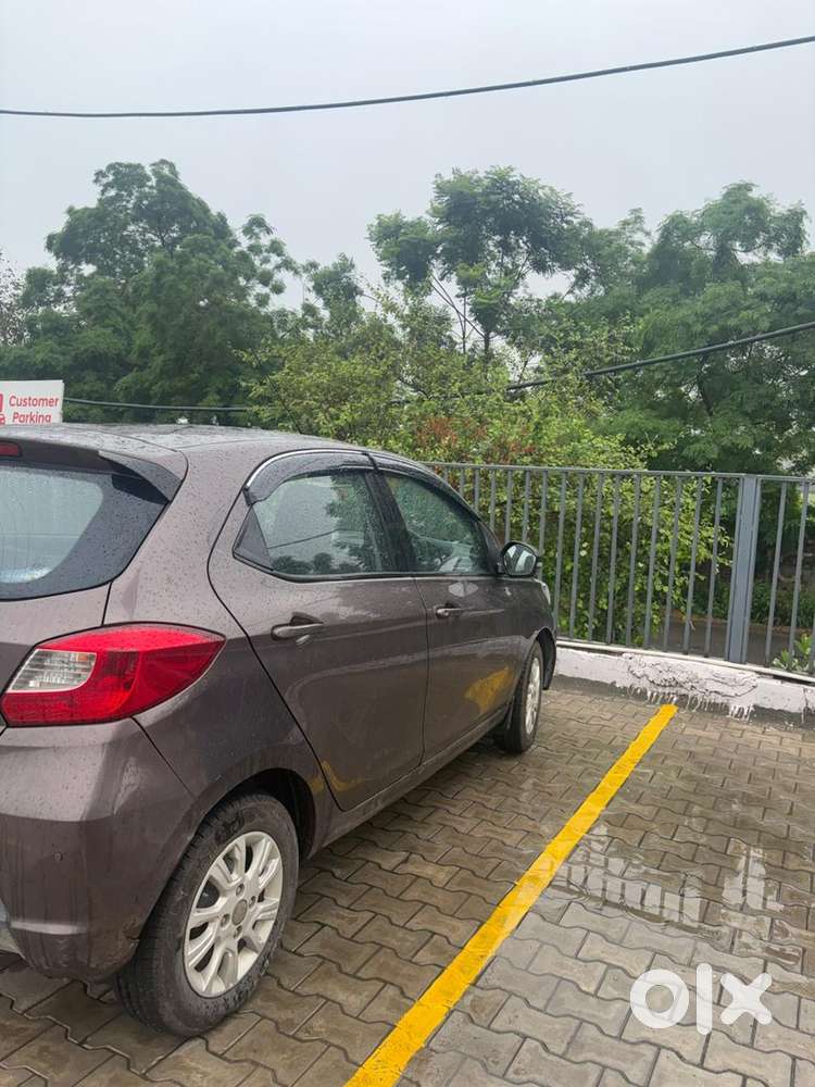 Tata Tiago Amt 2017 Model