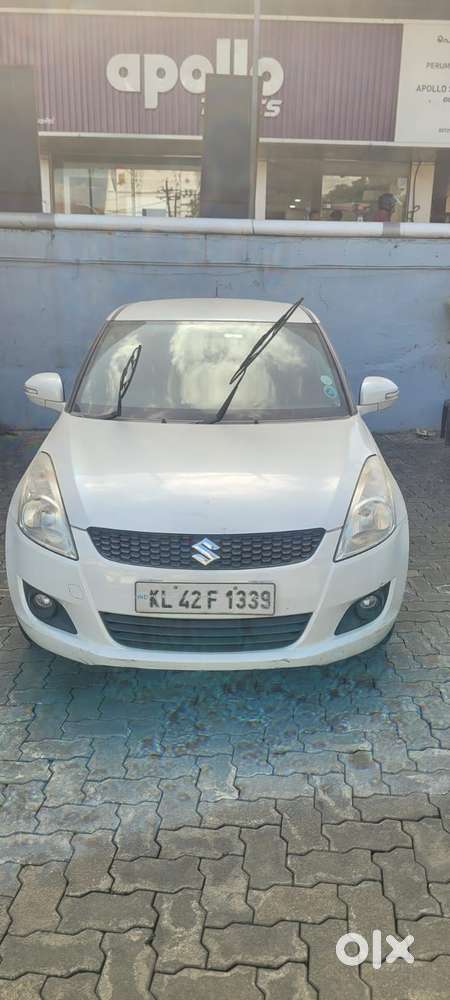 Maruti Suzuki Swift 1.2 Vxi Abs, 2011, Petrol