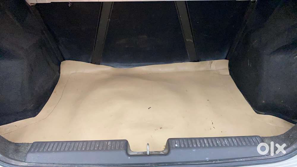 Maruti Suzuki Swift Dzire Amt Vxi, 2018, Petrol