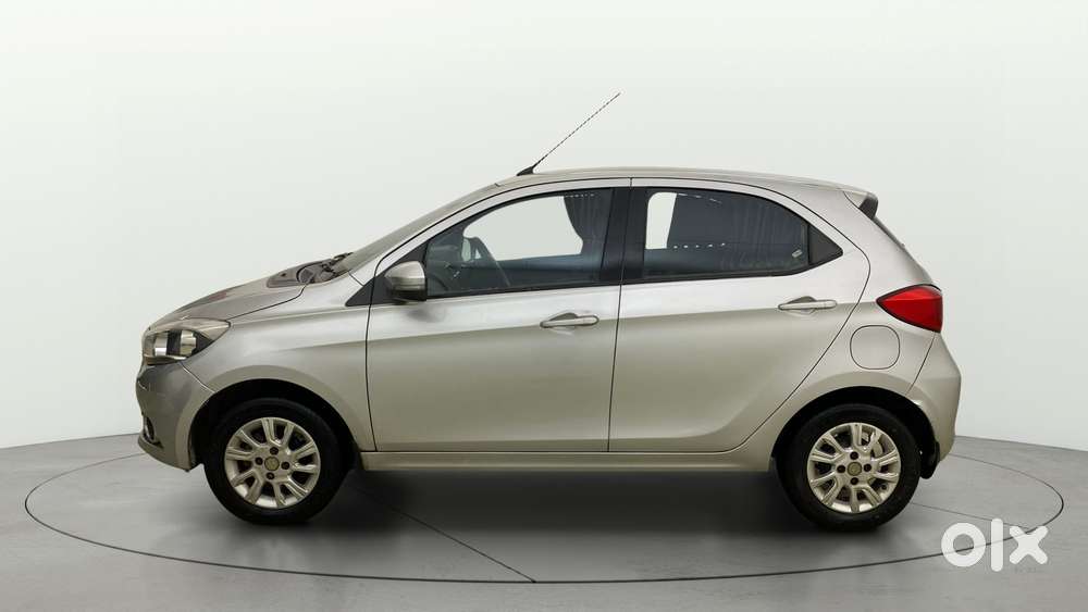 Tata Tiago 1.2 Revotron Xza, 2018, Petrol