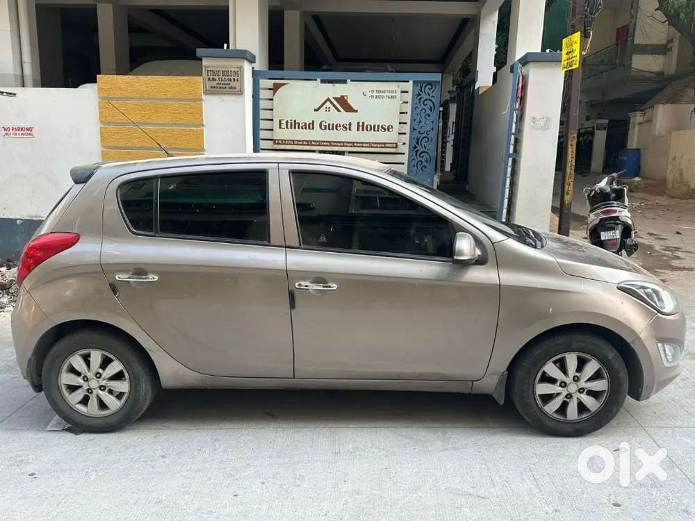 Hyundai I20 2013 Diesel 100000 Km Driven Push Button Start Top