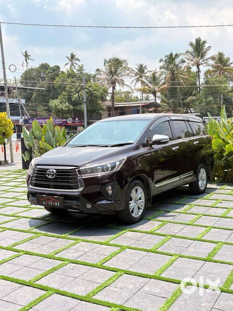 Toyota Innova Crysta 2.8 Z, 2016, Diesel